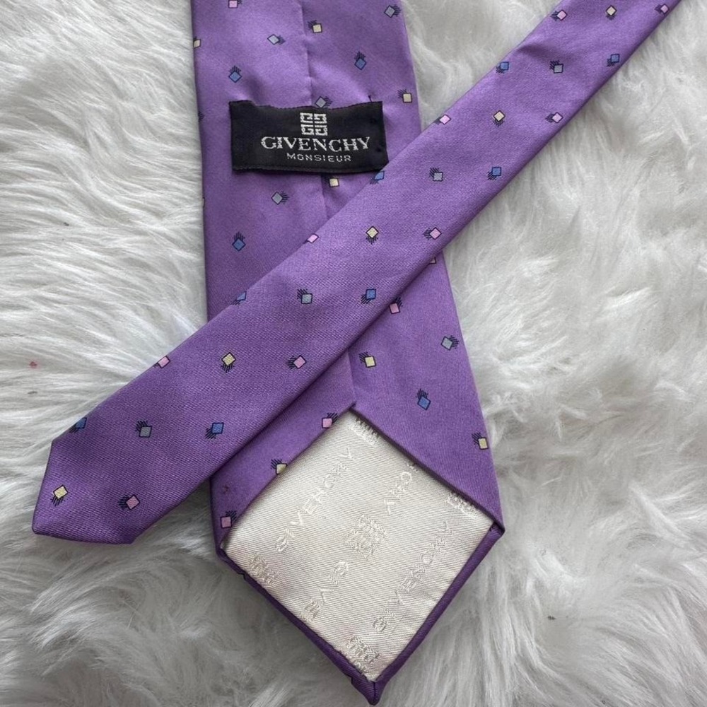 Trendy & Unique GIVENCHY Luxury Purple Patterned Tie - Silk Tie‎ - Geometric
